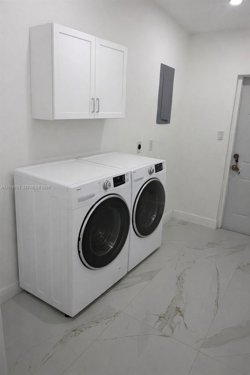 LAUDERDALE VILLAS - Residential Lease
