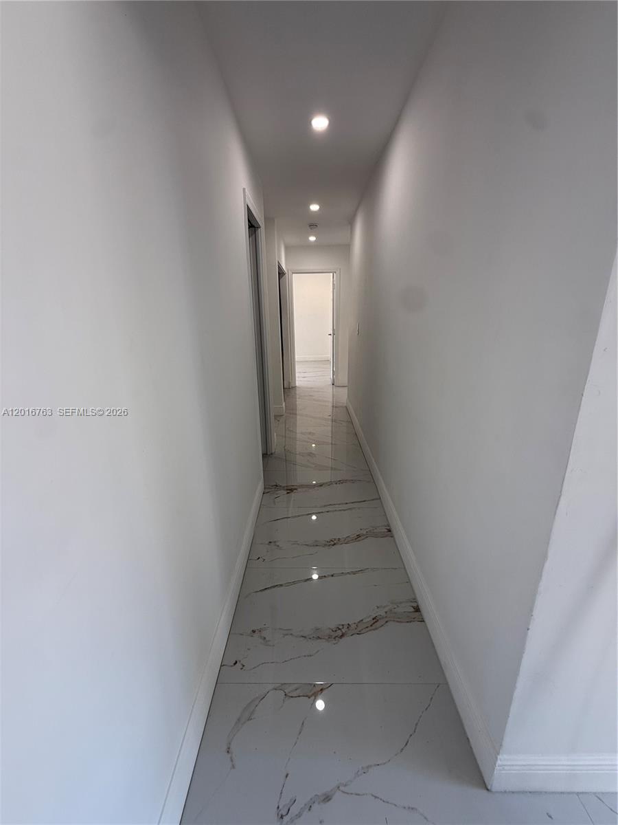 LAUDERDALE VILLAS - Residential Lease