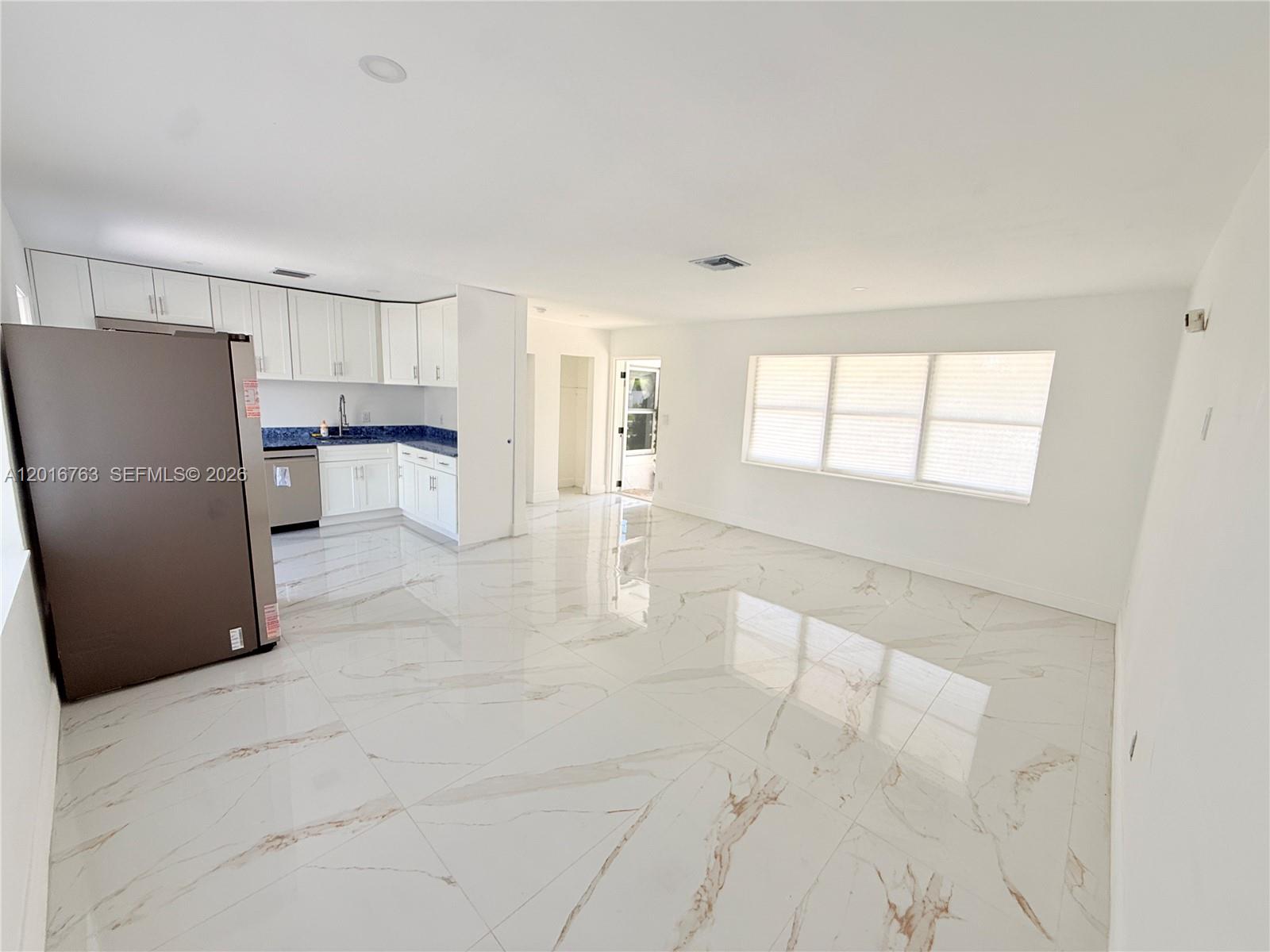 LAUDERDALE VILLAS - Residential Lease
