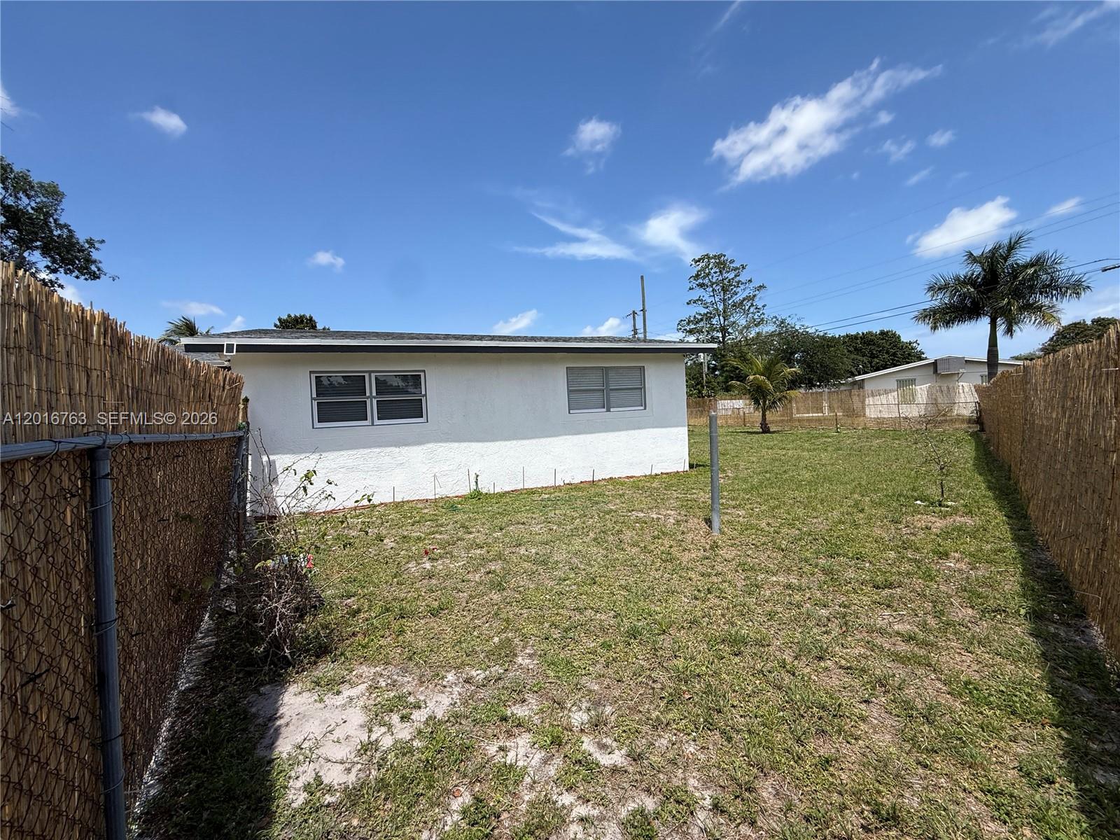 LAUDERDALE VILLAS - Residential Lease
