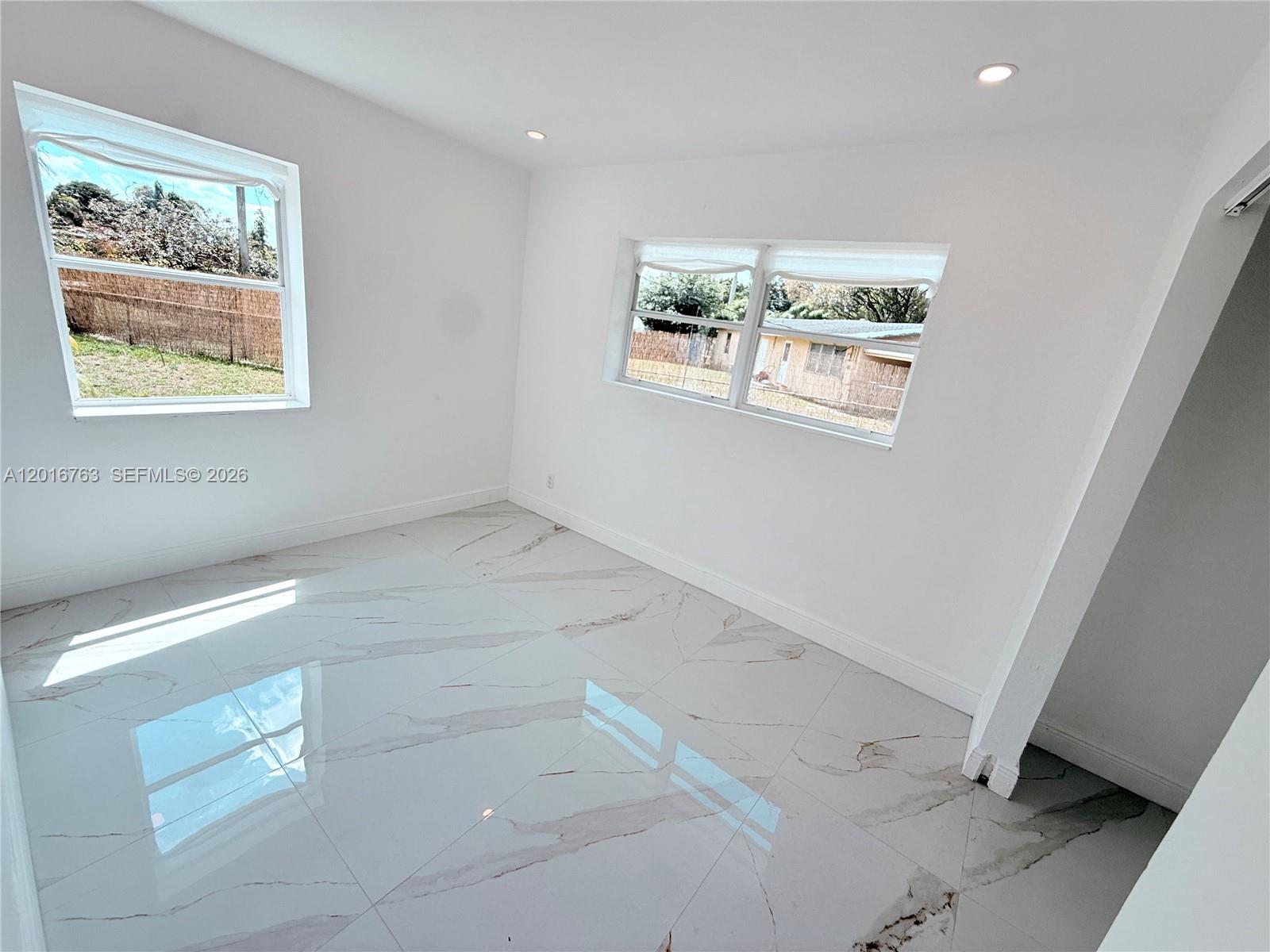 LAUDERDALE VILLAS - Residential Lease