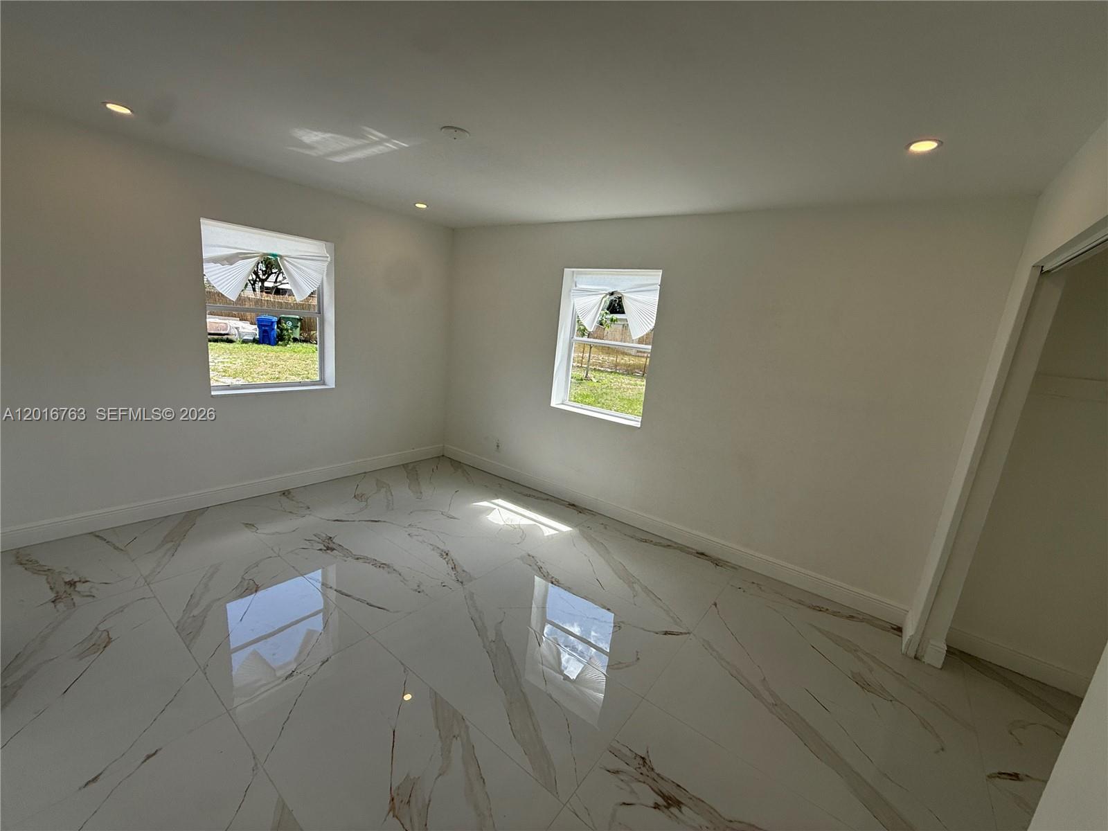 LAUDERDALE VILLAS - Residential Lease