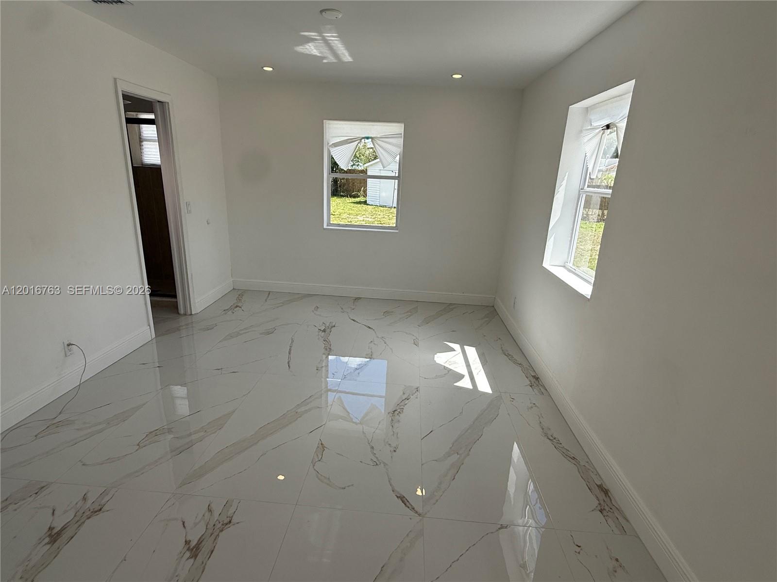 LAUDERDALE VILLAS - Residential Lease