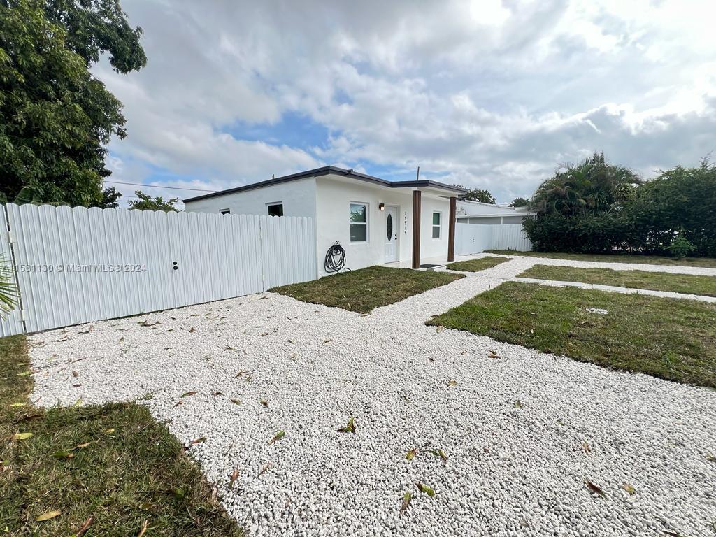 BUNCHE PARK - Residential