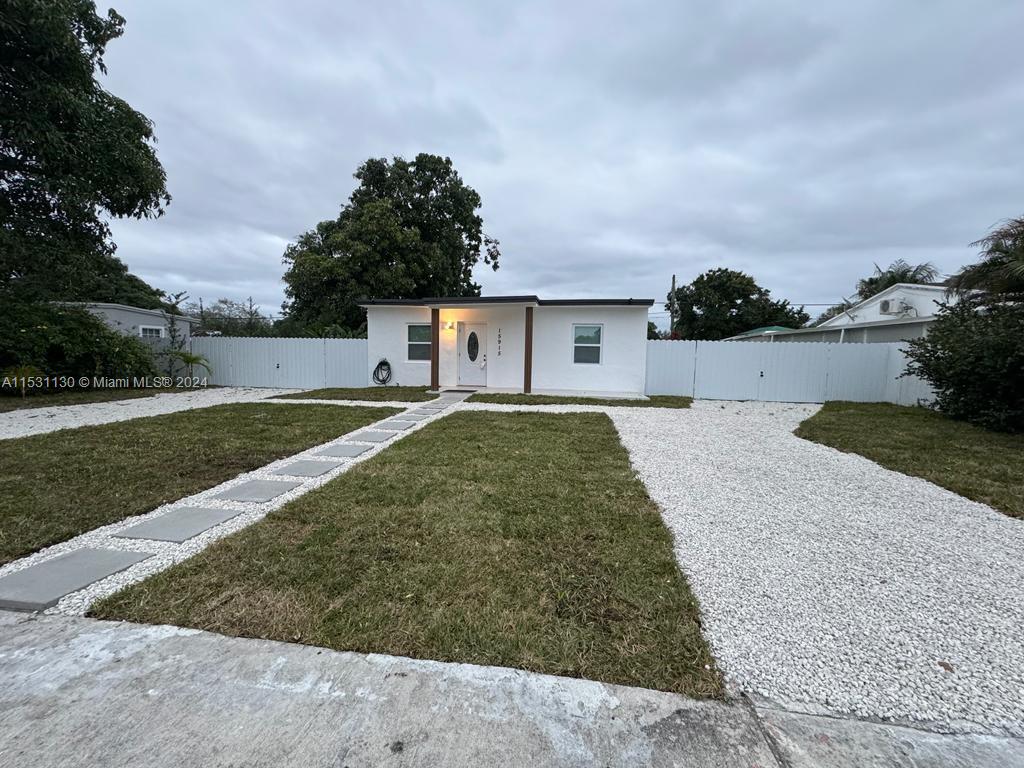 BUNCHE PARK - Residential