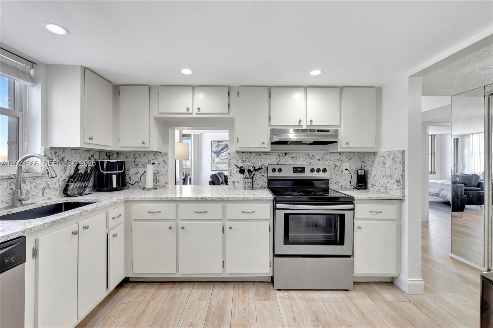 BERKLEY SOUTH CONDO - Residential