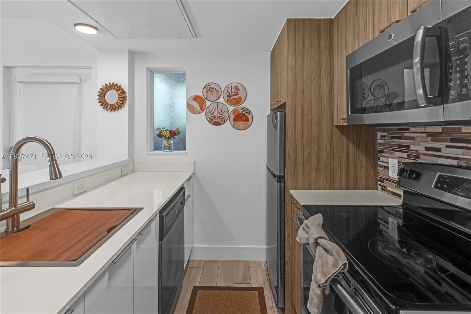 740 MERIDIAN CONDO - Residential