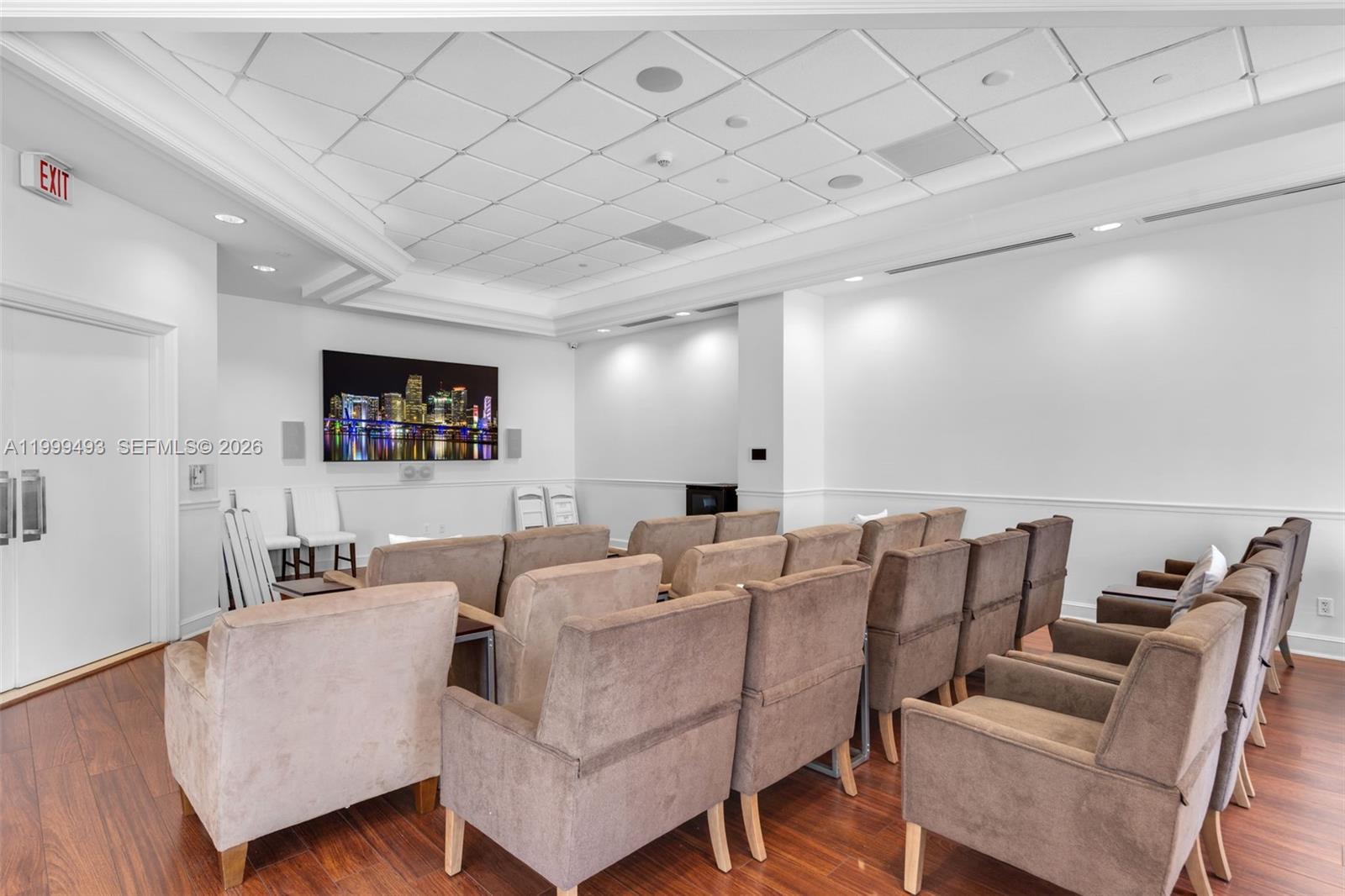 GREEN DIAMOND CONDO - Residential