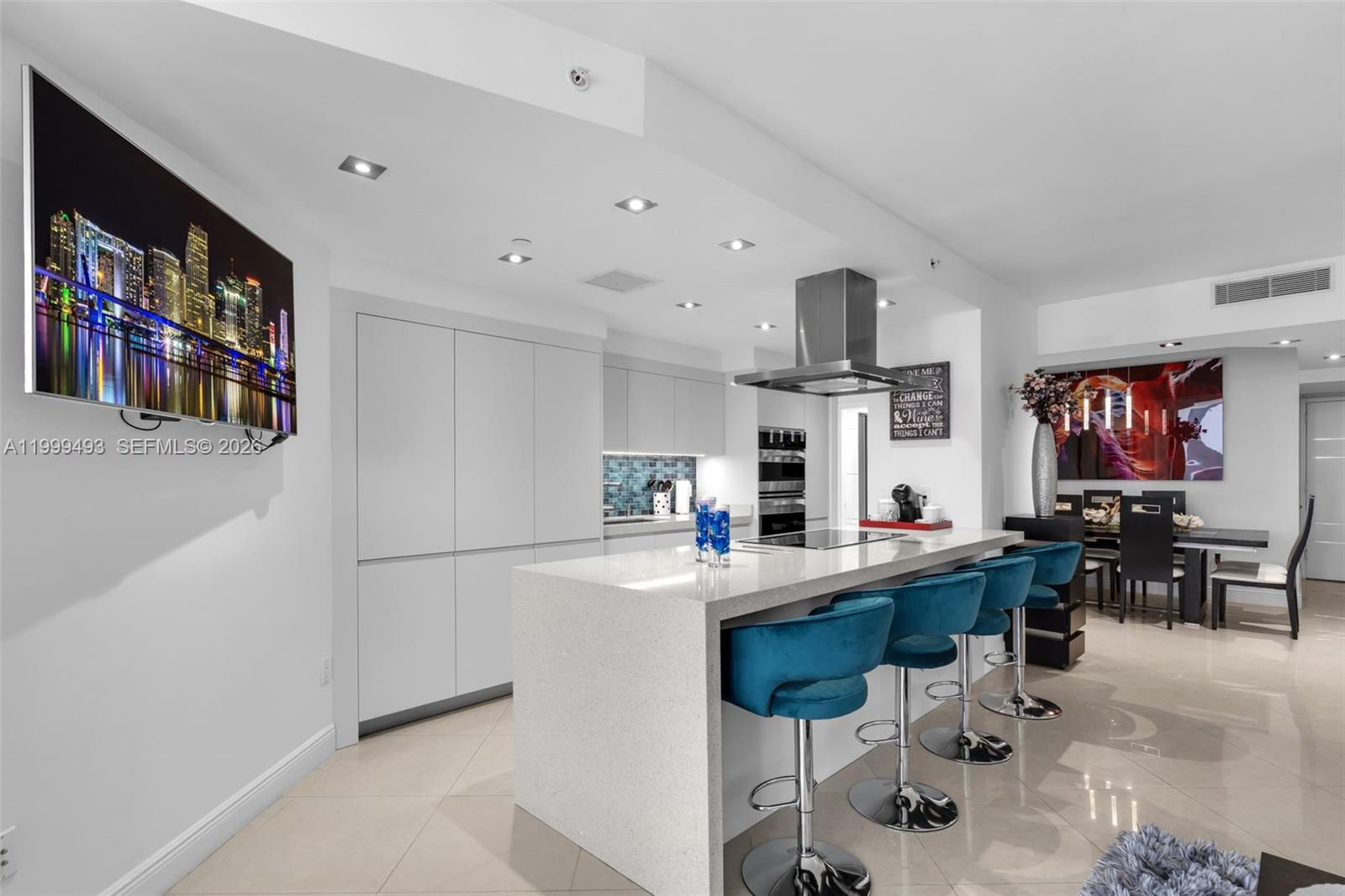 GREEN DIAMOND CONDO - Residential