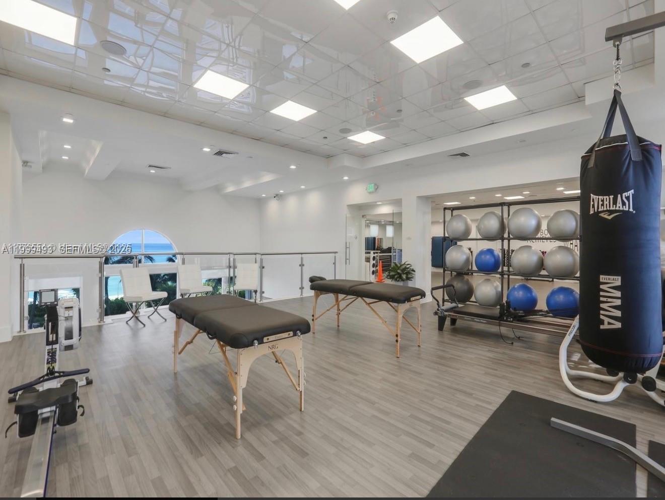 GREEN DIAMOND CONDO - Residential