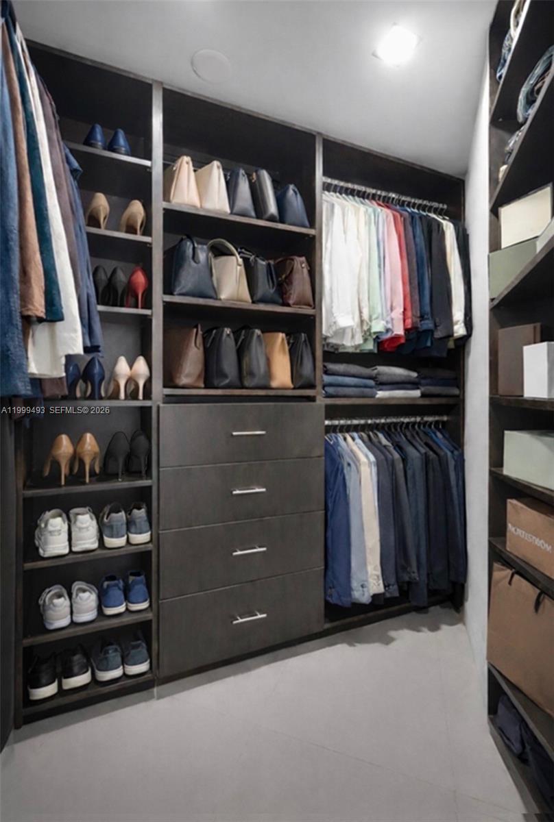 GREEN DIAMOND CONDO - Residential