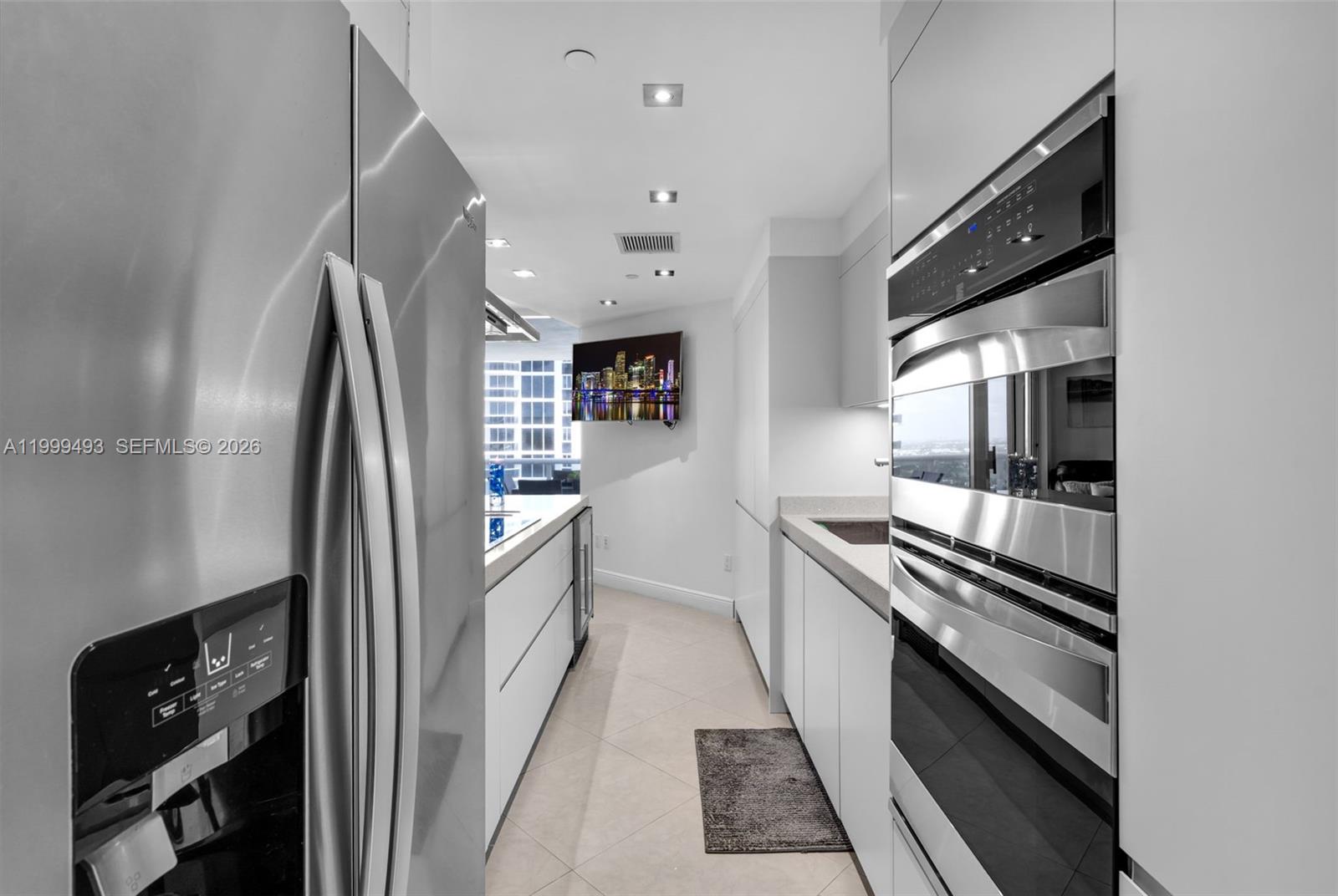 GREEN DIAMOND CONDO - Residential