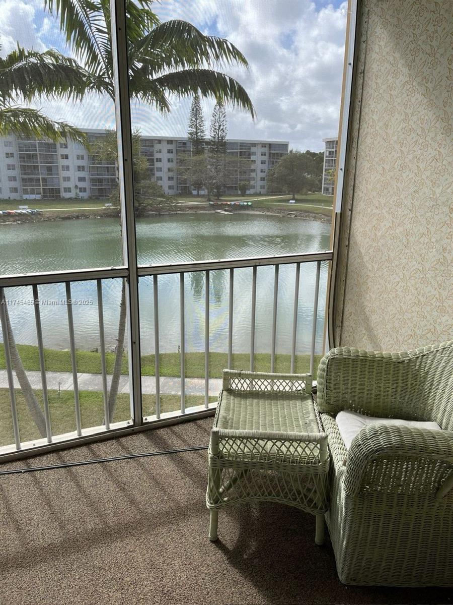 Property for Sale at 2855 Leonard Dr H305, Aventura, Miami-Dade County, Florida - Bedrooms: 1 
Bathrooms: 1  - $150,000