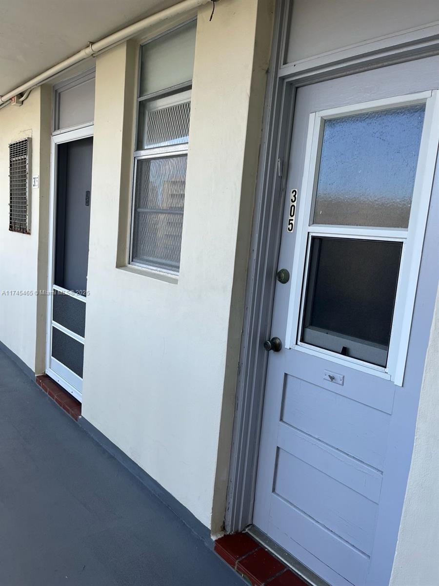 2855 Leonard Dr H305