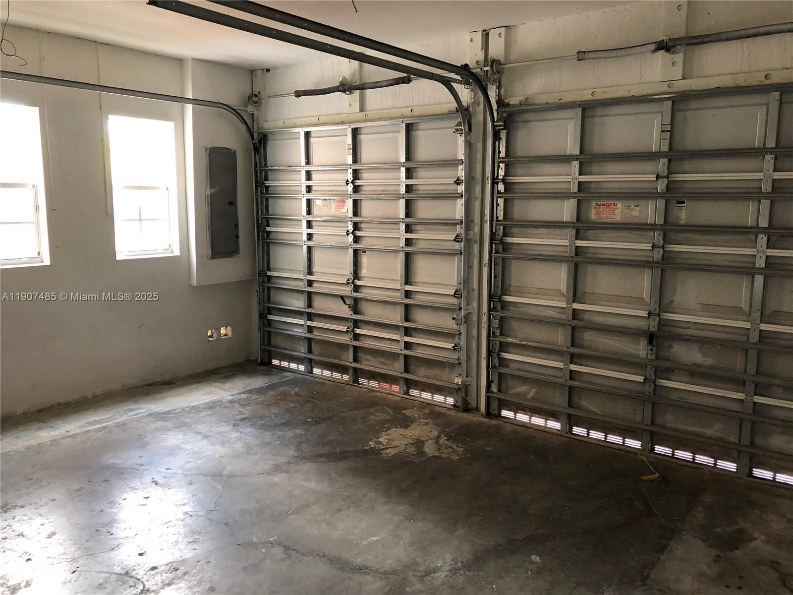 SABLE PALM ESTATES - Residential