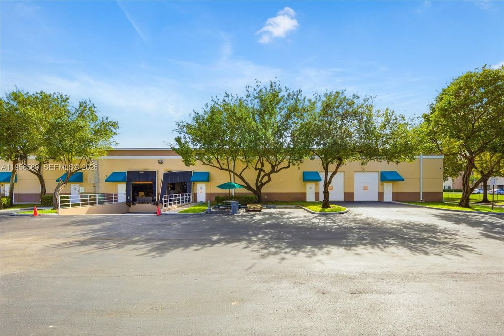 Photo of 74 SW 12 Ave, Dania Beach, FL 33004 (MLS # A11958589)
