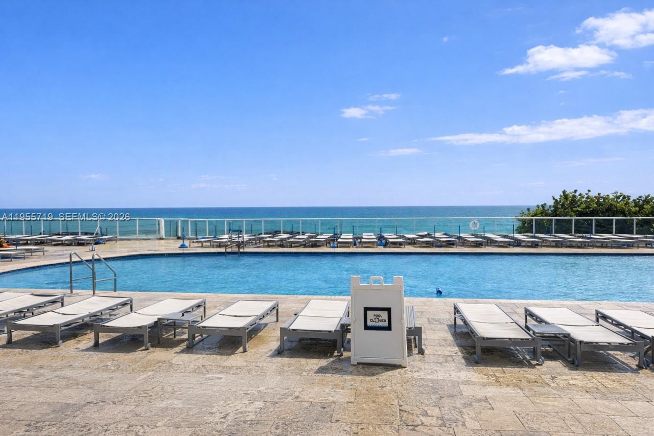 THE AVENTURA BEACH CLUB C - Residential