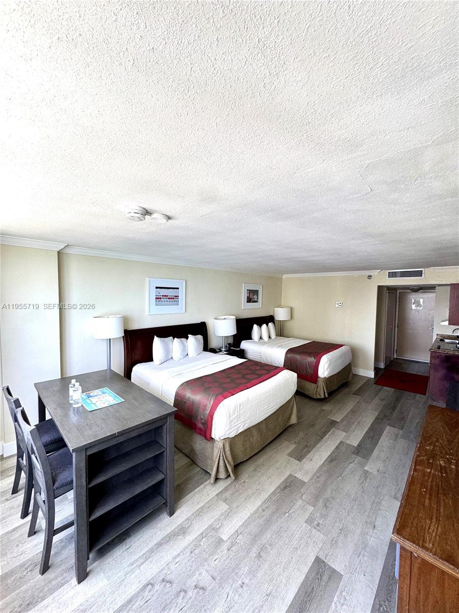 THE AVENTURA BEACH CLUB C - Residential