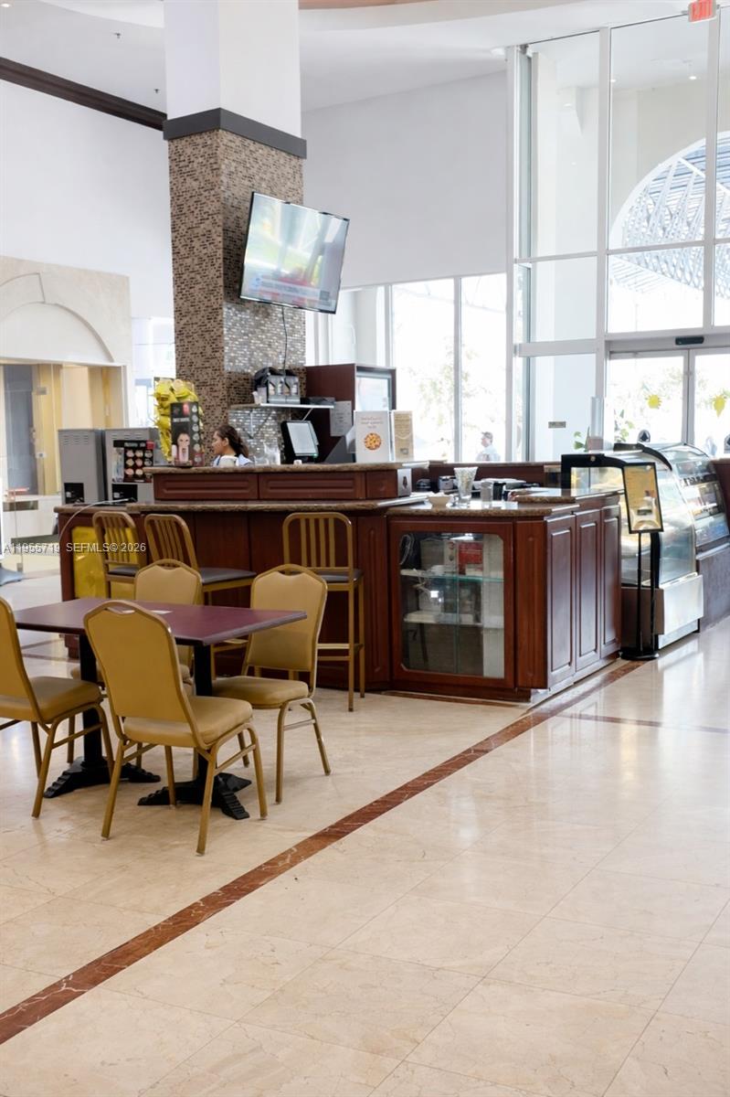 THE AVENTURA BEACH CLUB C - Residential