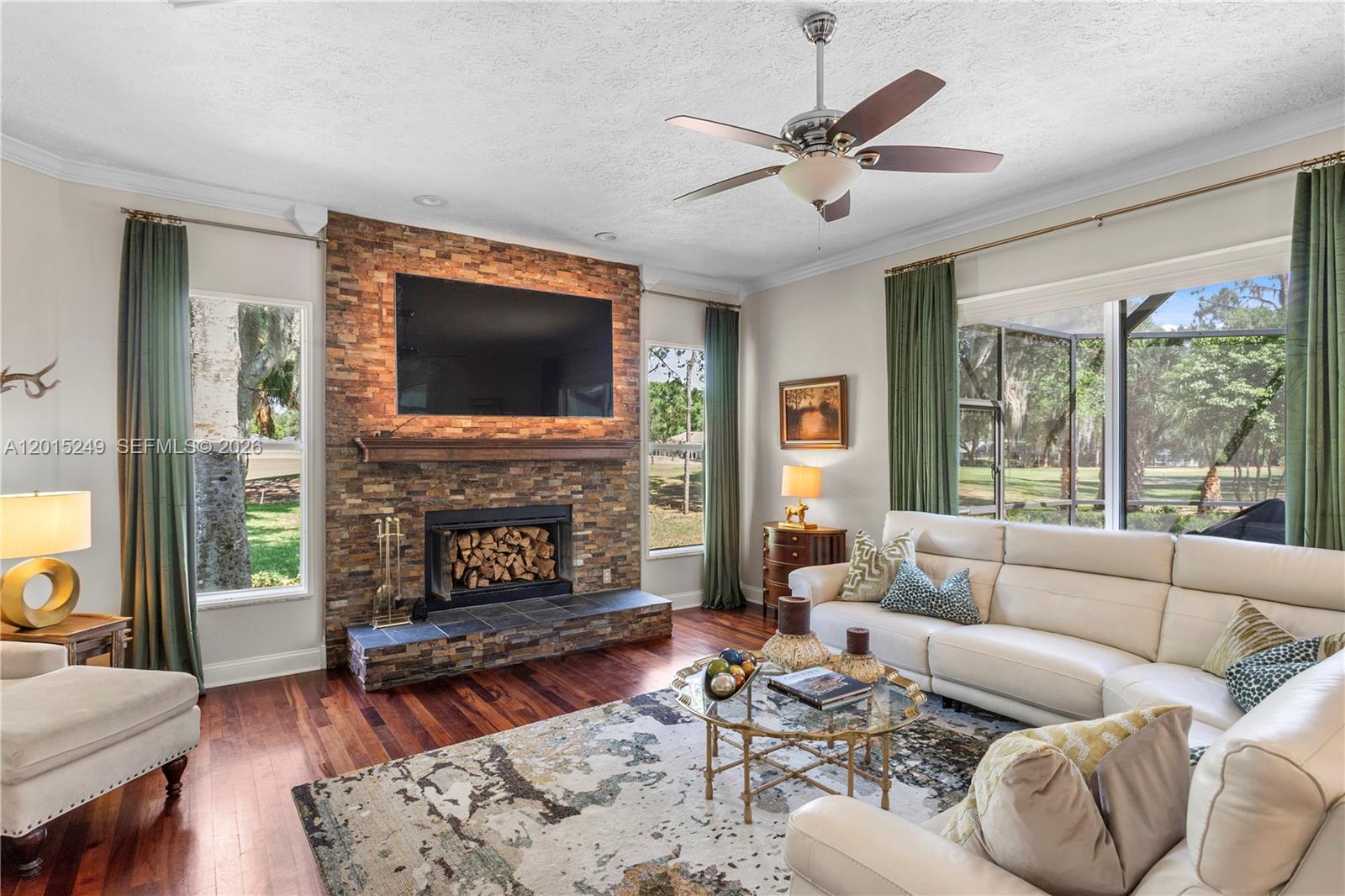 RIVER HILLS COUNTRY CLUB - Residential