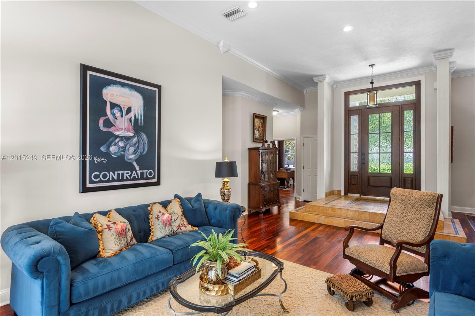 RIVER HILLS COUNTRY CLUB - Residential