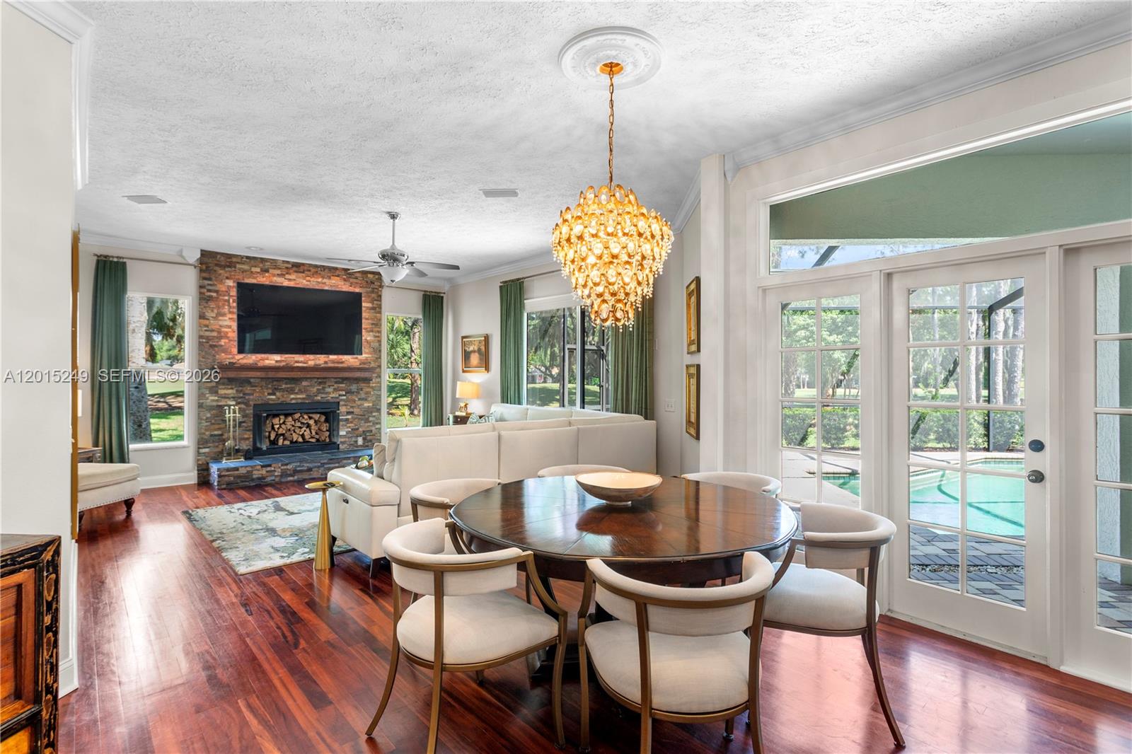 RIVER HILLS COUNTRY CLUB - Residential