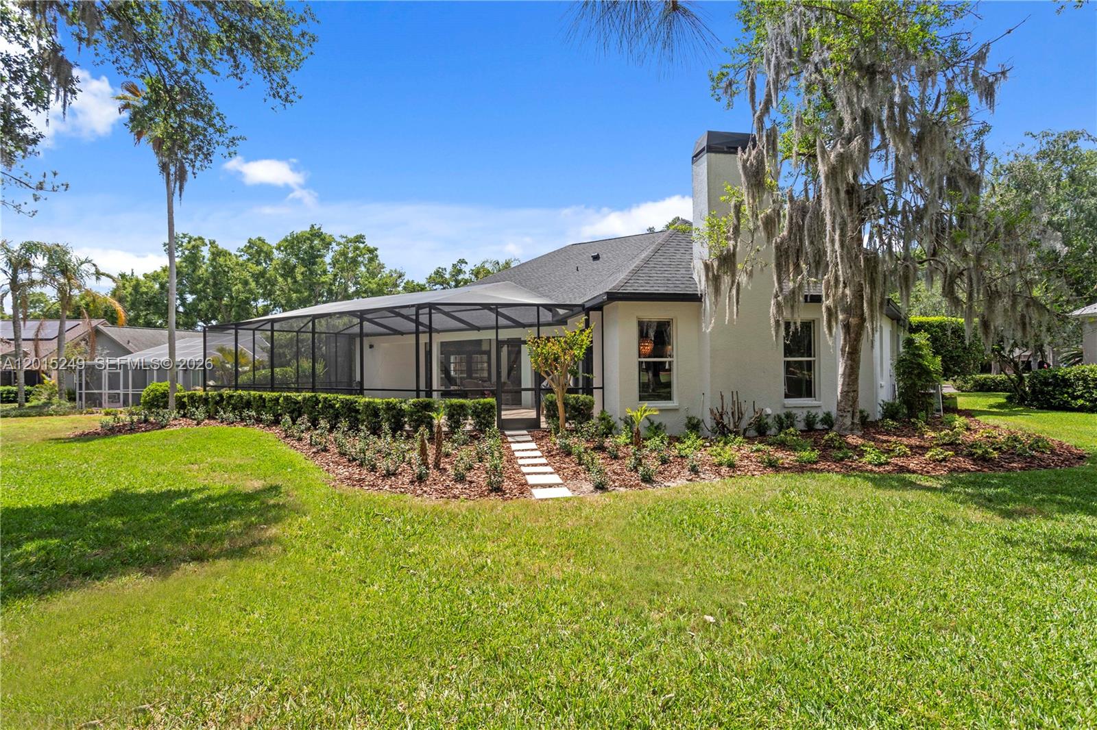 RIVER HILLS COUNTRY CLUB - Residential