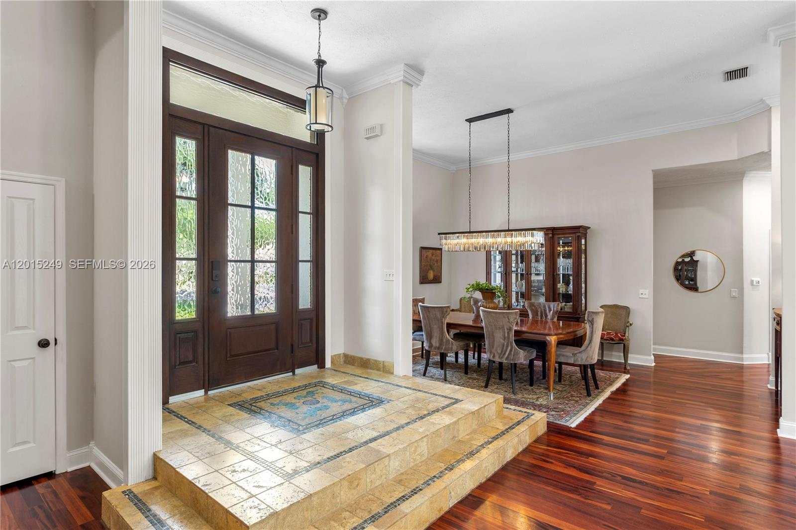 RIVER HILLS COUNTRY CLUB - Residential