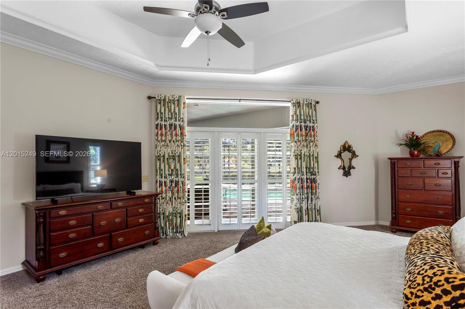RIVER HILLS COUNTRY CLUB - Residential