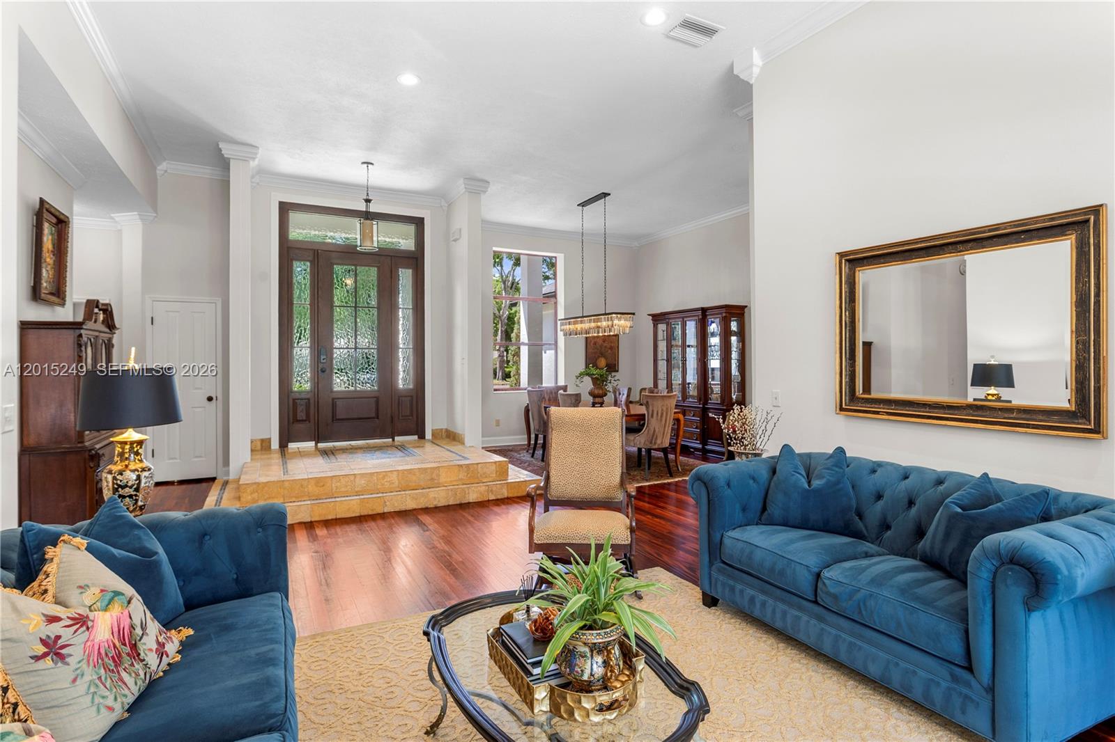 RIVER HILLS COUNTRY CLUB - Residential
