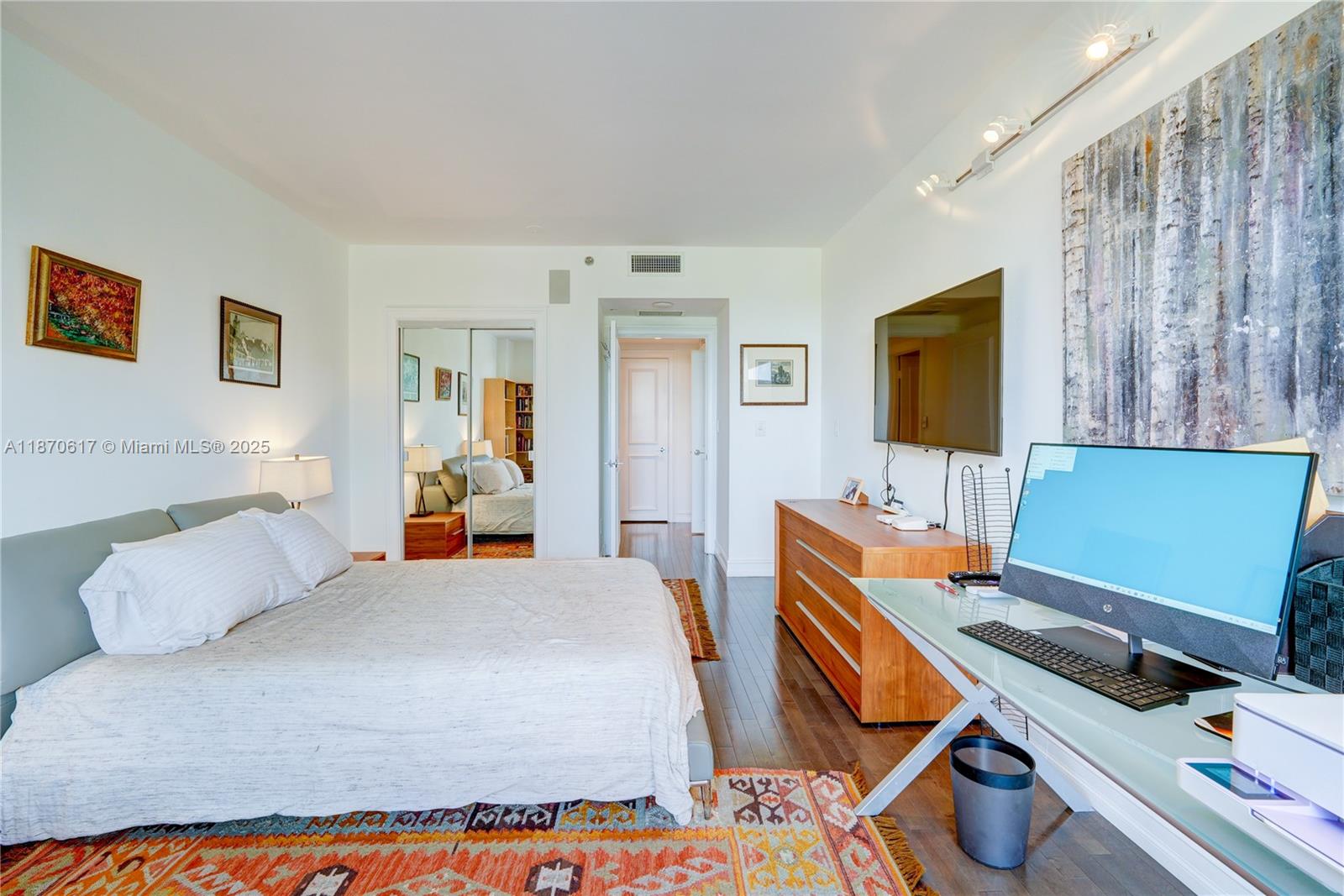 2000 ISL BLVD WILLIAMS IS - Residential