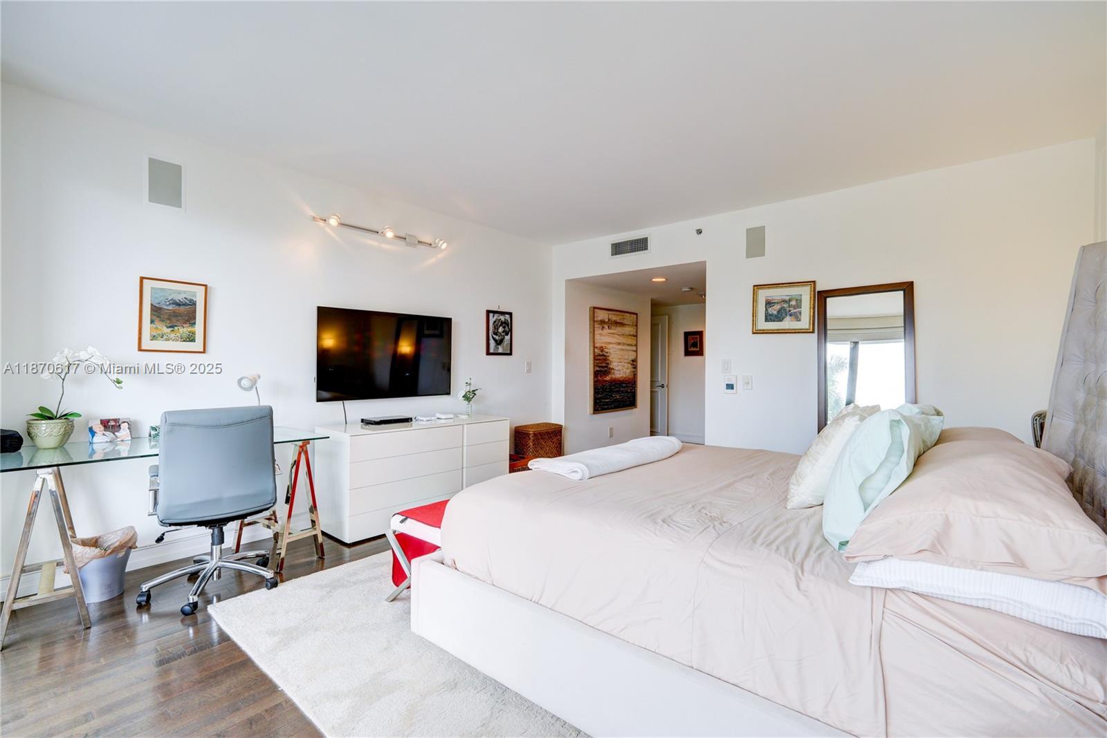 2000 ISL BLVD WILLIAMS IS - Residential