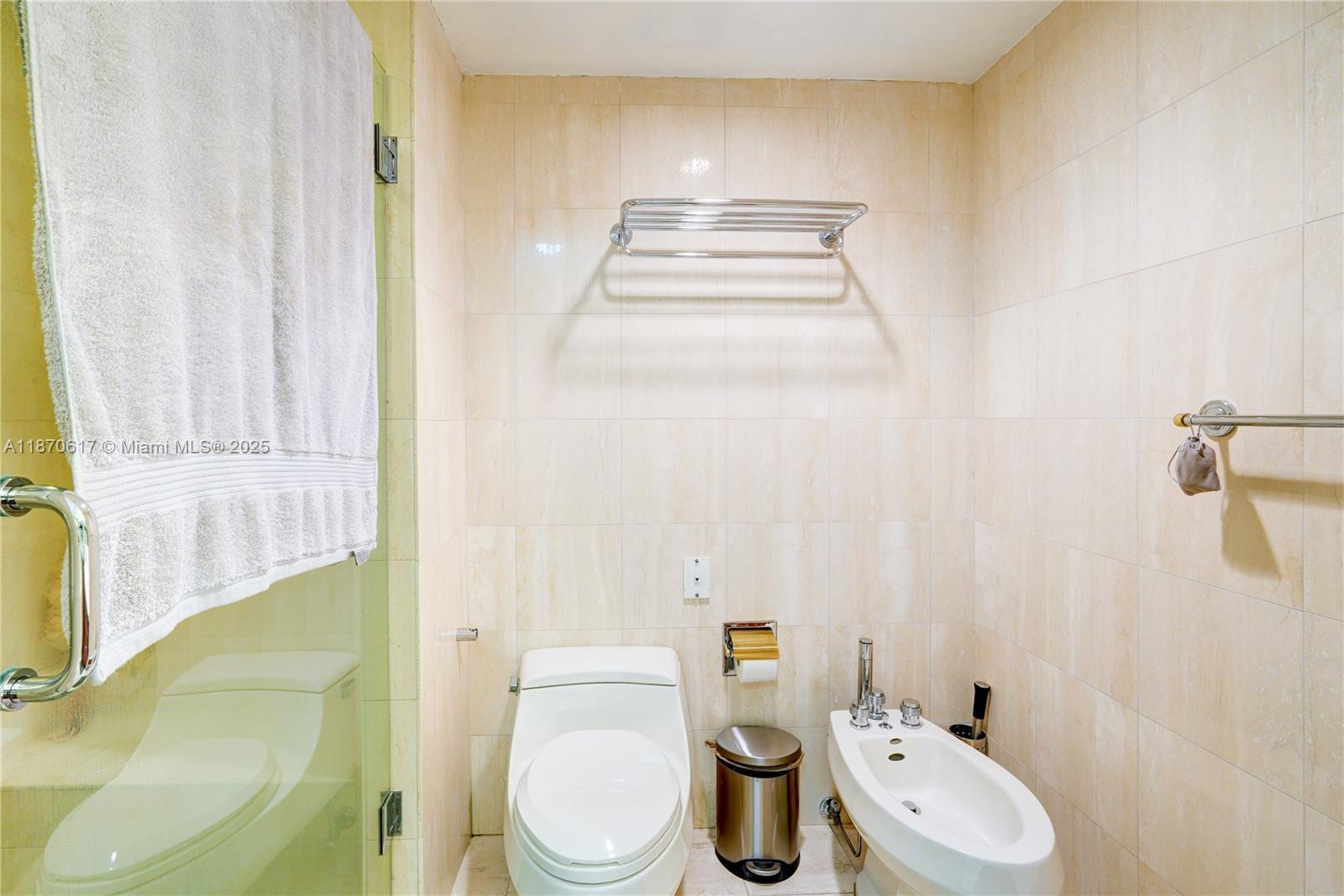 2000 ISL BLVD WILLIAMS IS - Residential