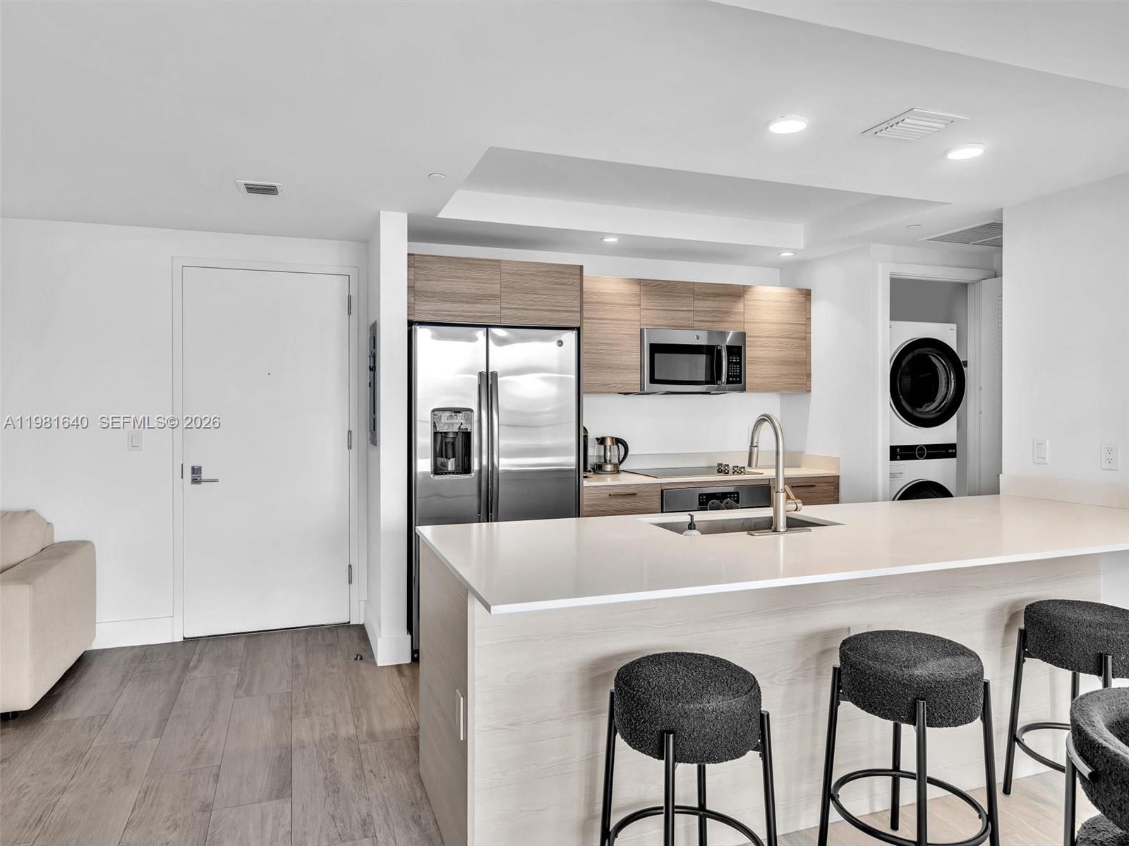 3401 MIDTOWN CONDO - Residential