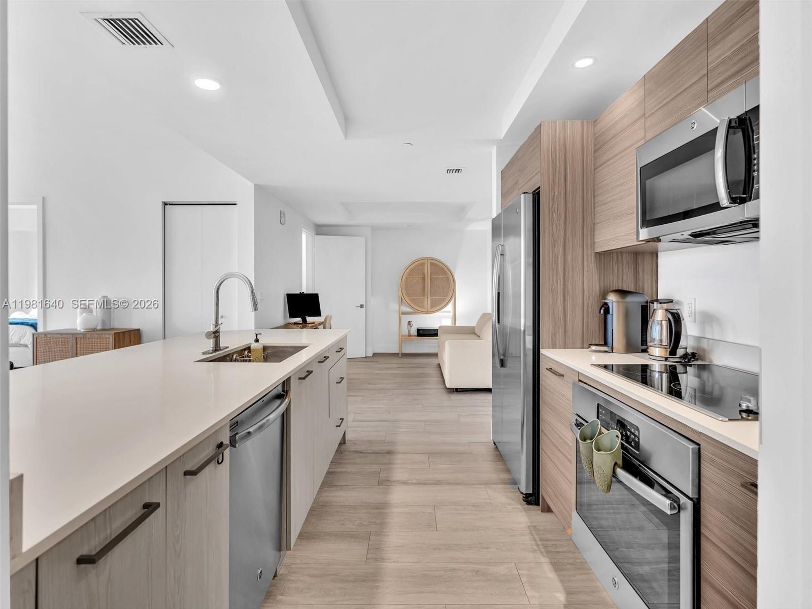 3401 MIDTOWN CONDO - Residential