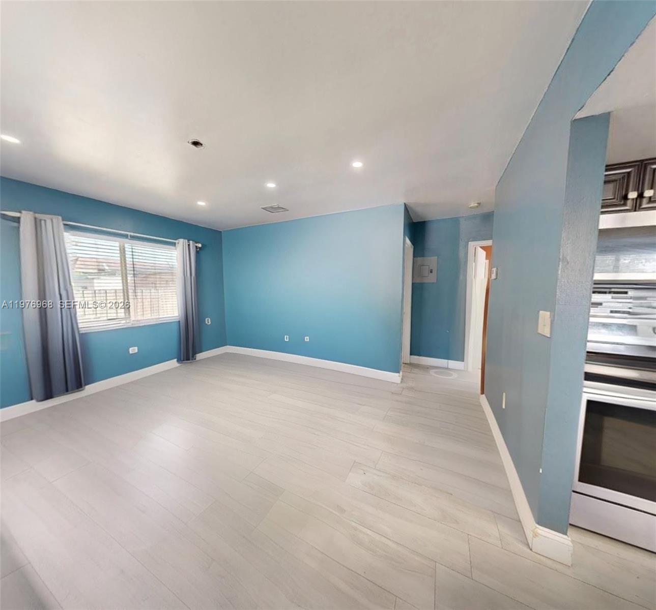 HOLLYWOOD PARK - Residential Income