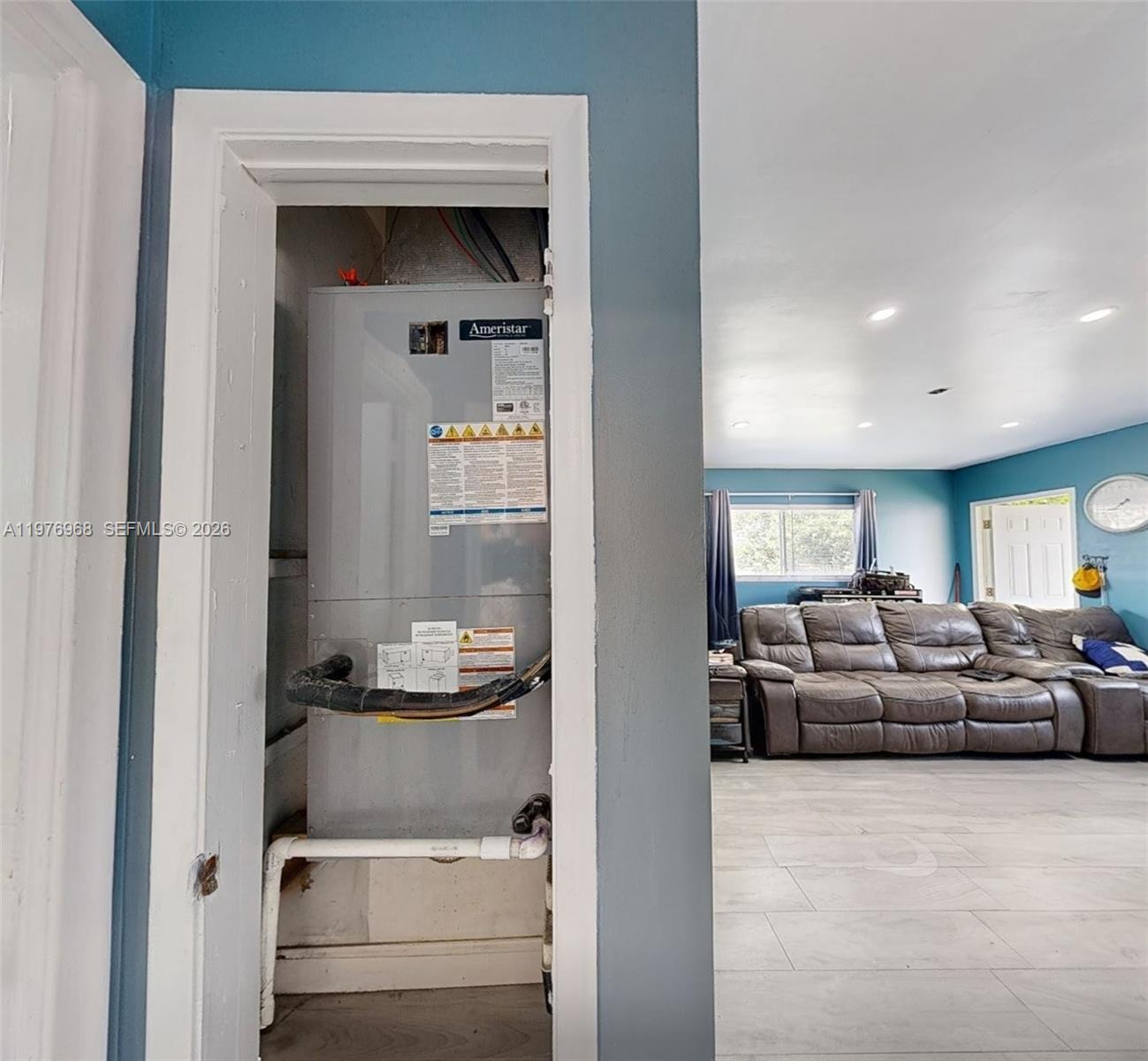 HOLLYWOOD PARK - Residential Income