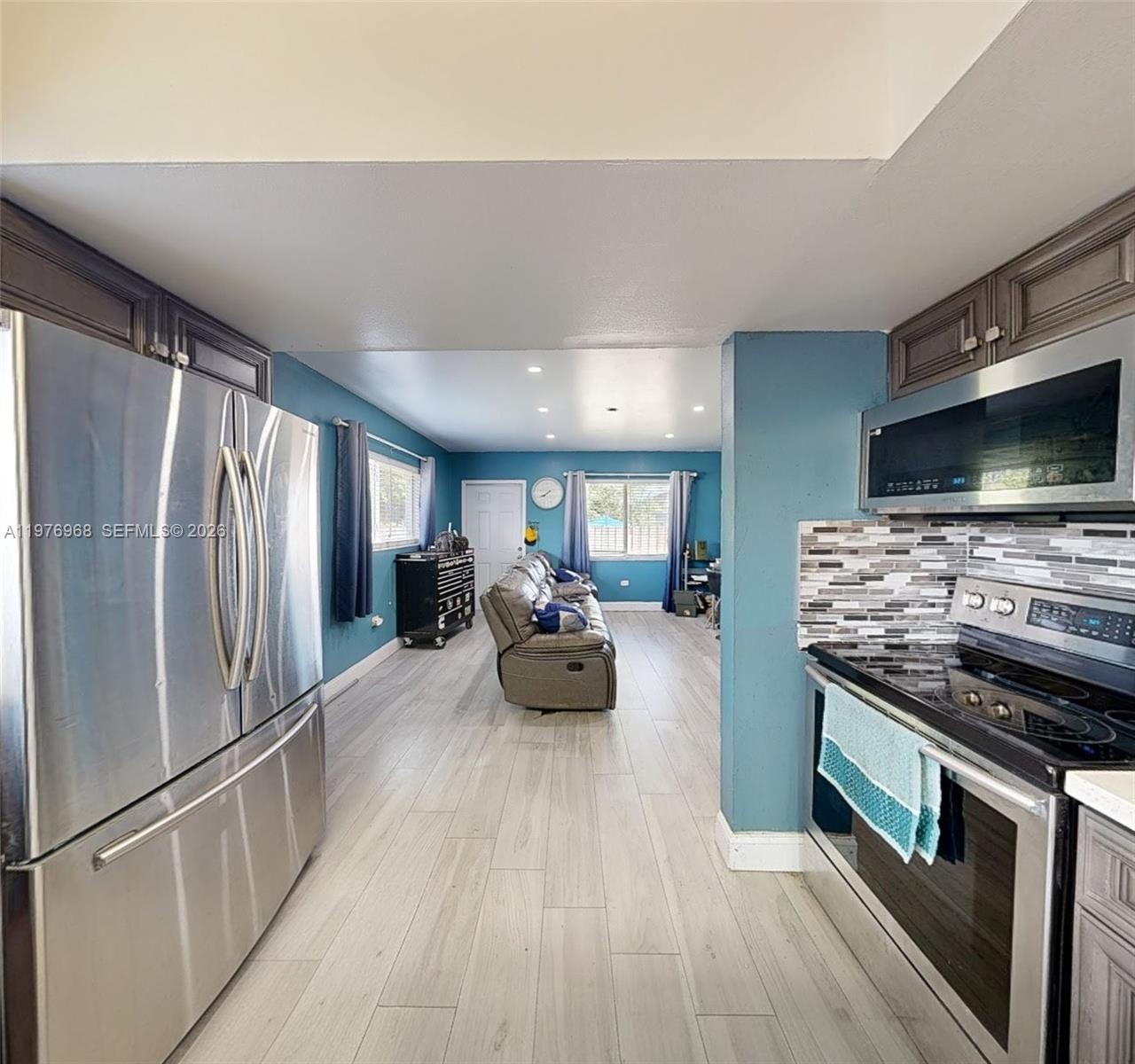 HOLLYWOOD PARK - Residential Income