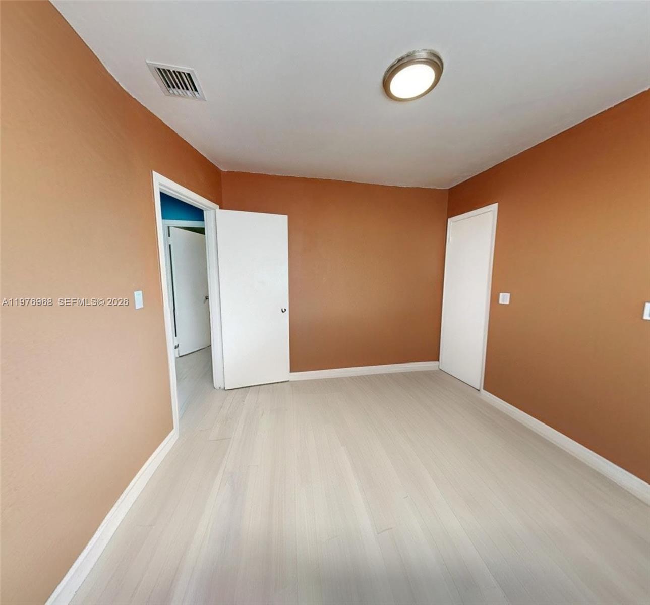 HOLLYWOOD PARK - Residential Income
