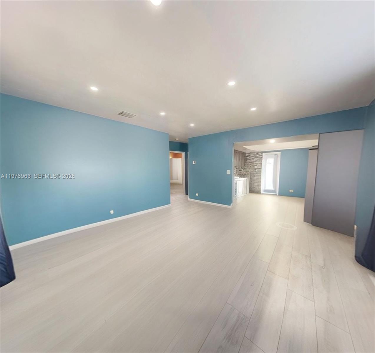 HOLLYWOOD PARK - Residential Income