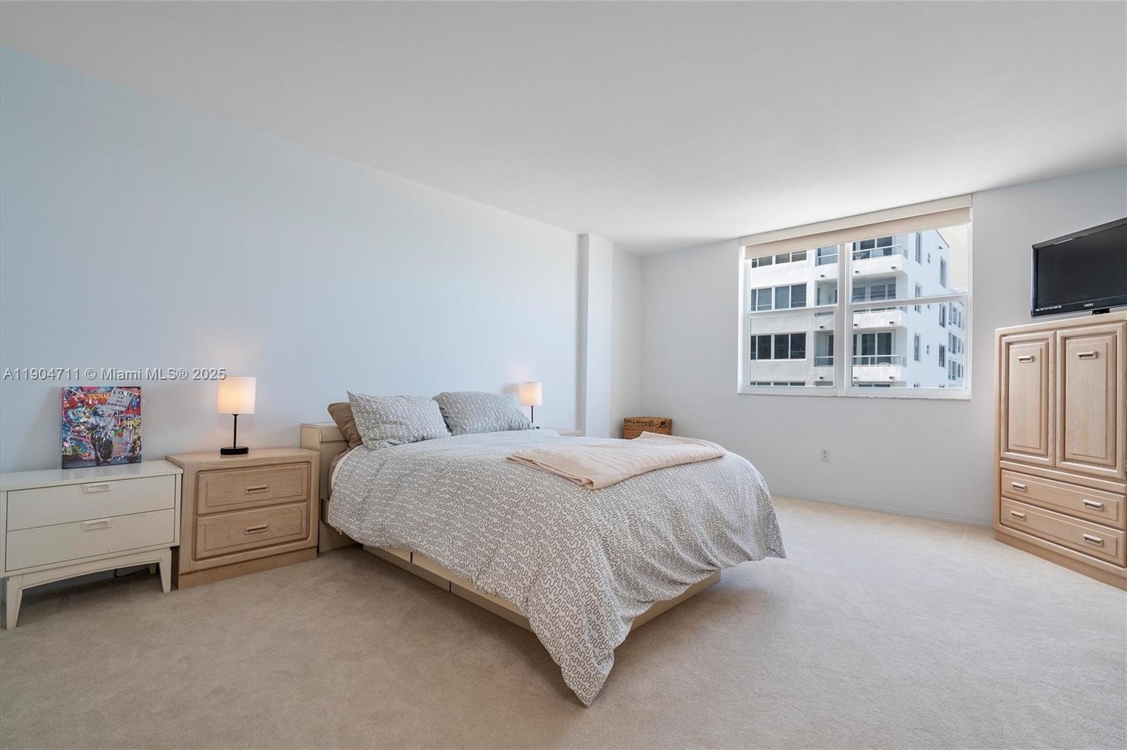 0HE CARRIAGE CLUB SOUTH C - Residential