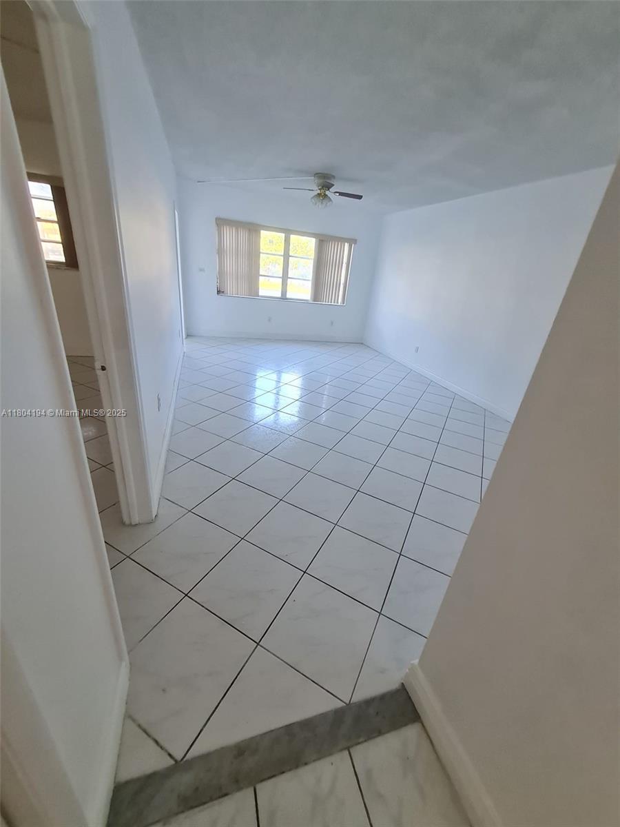 Rental Property at 2820 Ne 201st Ter F106, Aventura, Miami-Dade County, Florida - Bedrooms: 1 
Bathrooms: 2  - $1,650 MO.