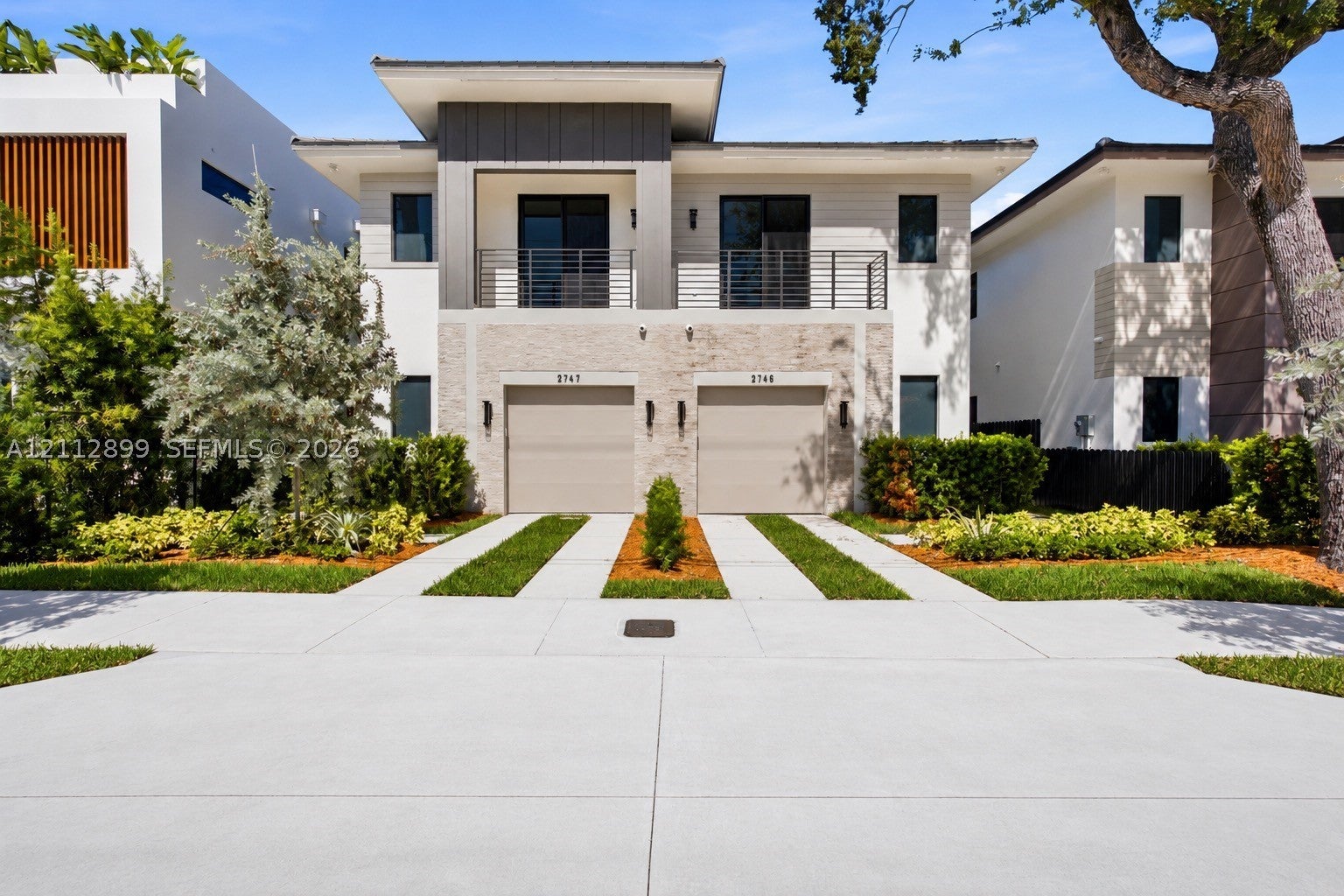 2747 SW 23rd Ter