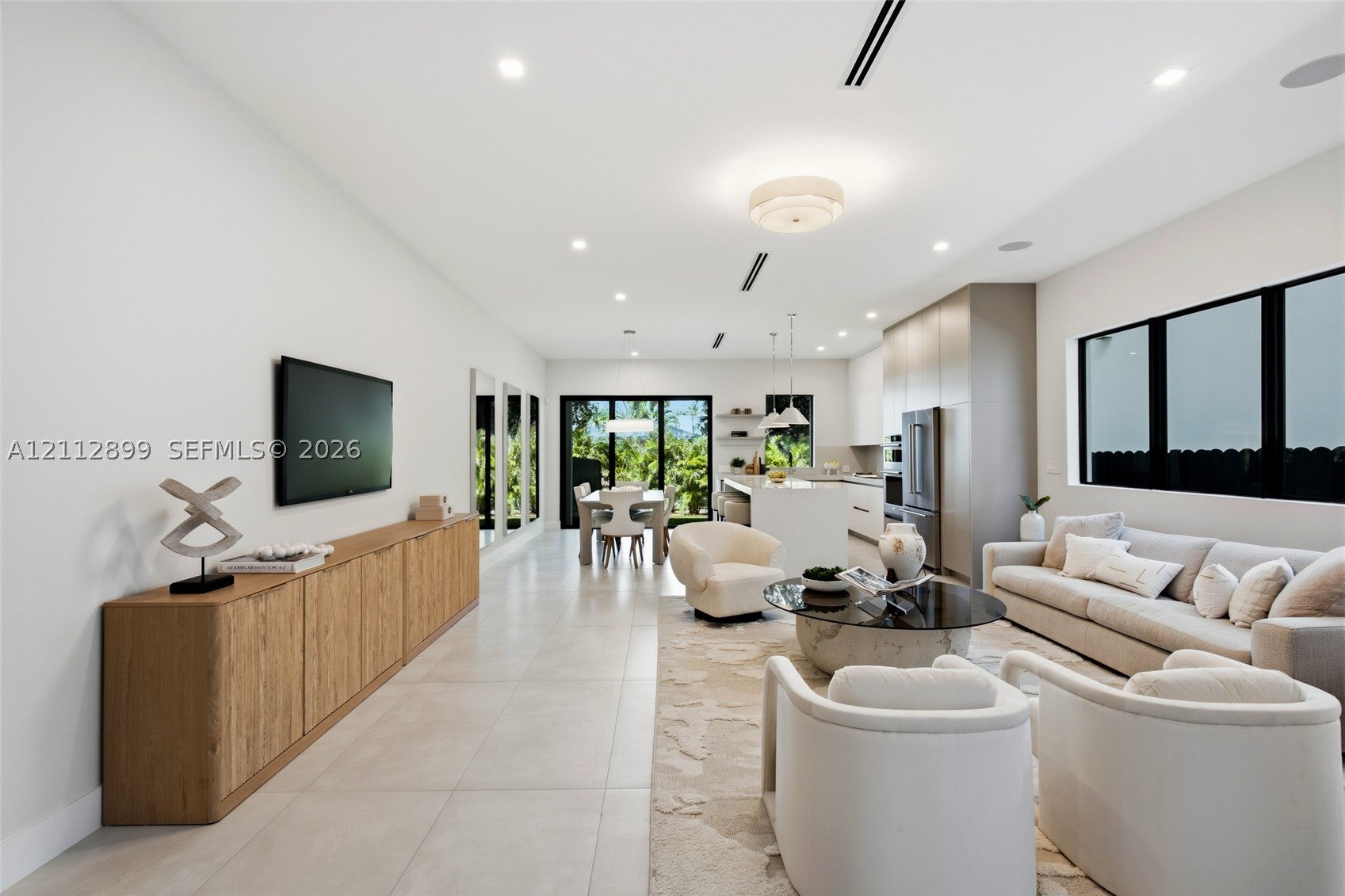 2747 SW 23rd Ter