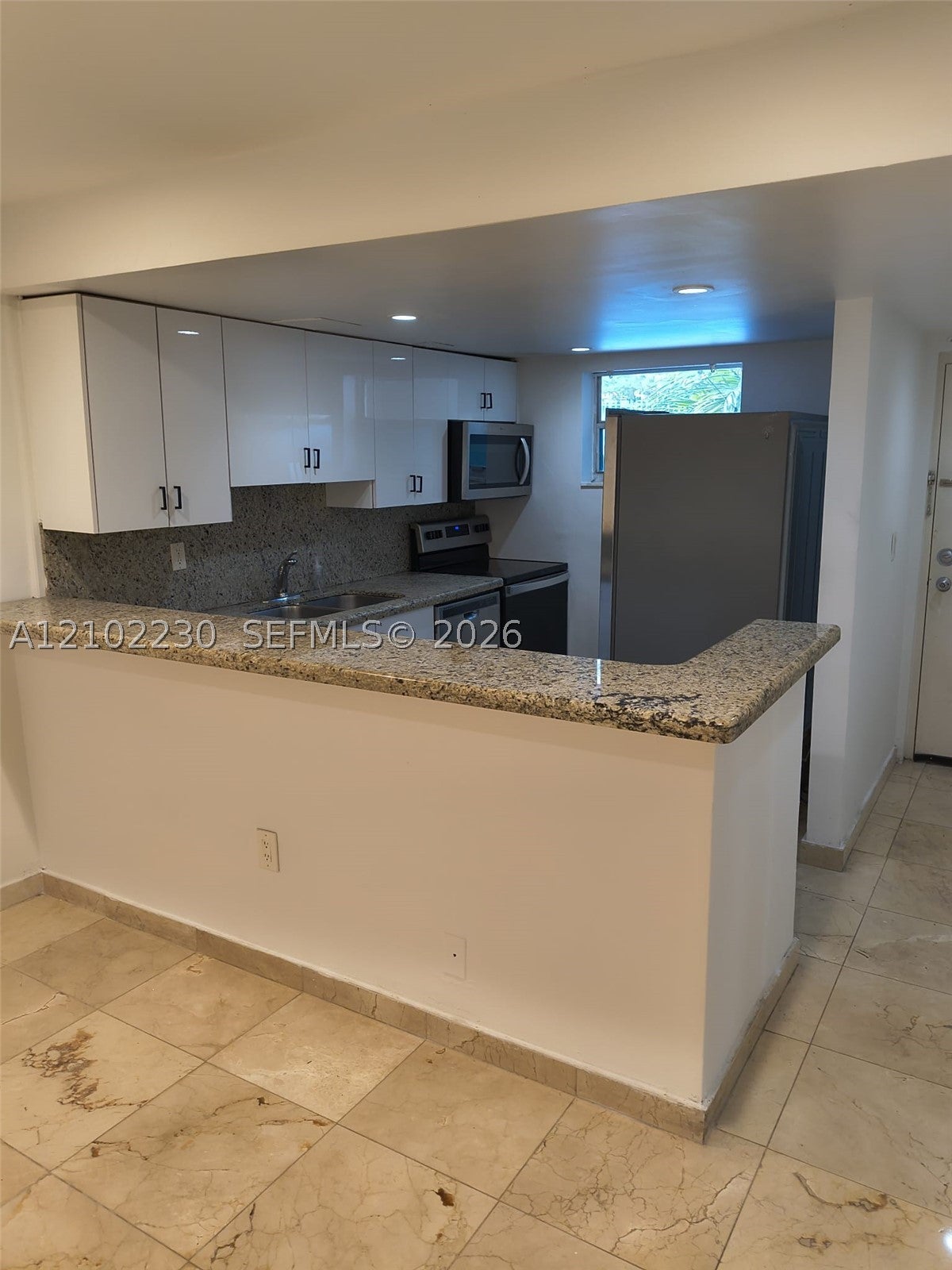 1777 Michigan Ave 102