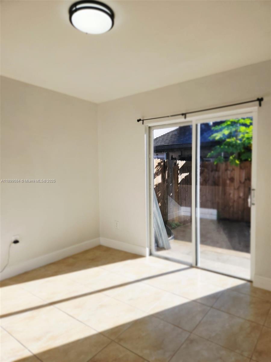 IBIS VILLA AT MIAMI GARDE - Residential Lease