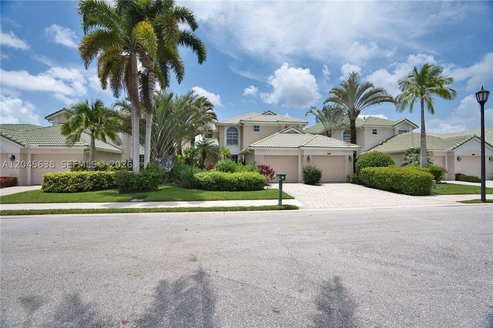 1207 General Pointe Trce
