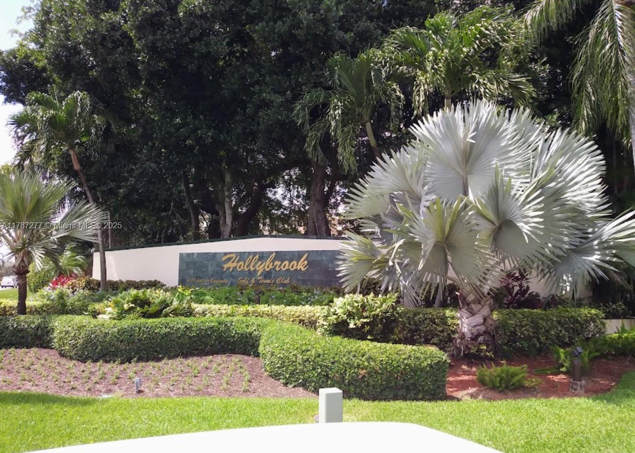 Hollybrook golf and Tennis - Residential