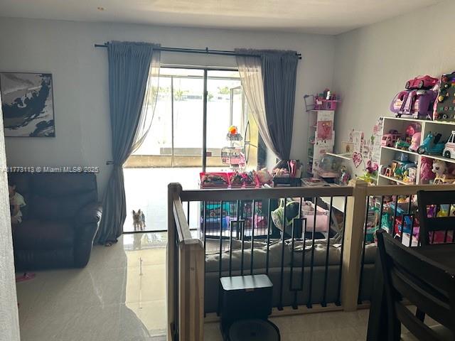 WESTVIEW CONDOMINIUM NO O - Residential