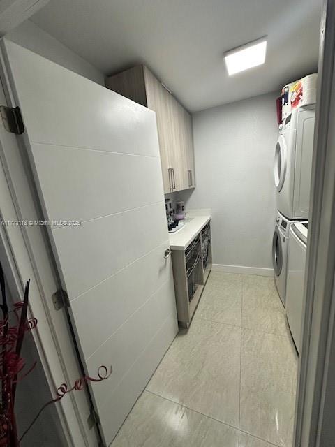 WESTVIEW CONDOMINIUM NO O - Residential